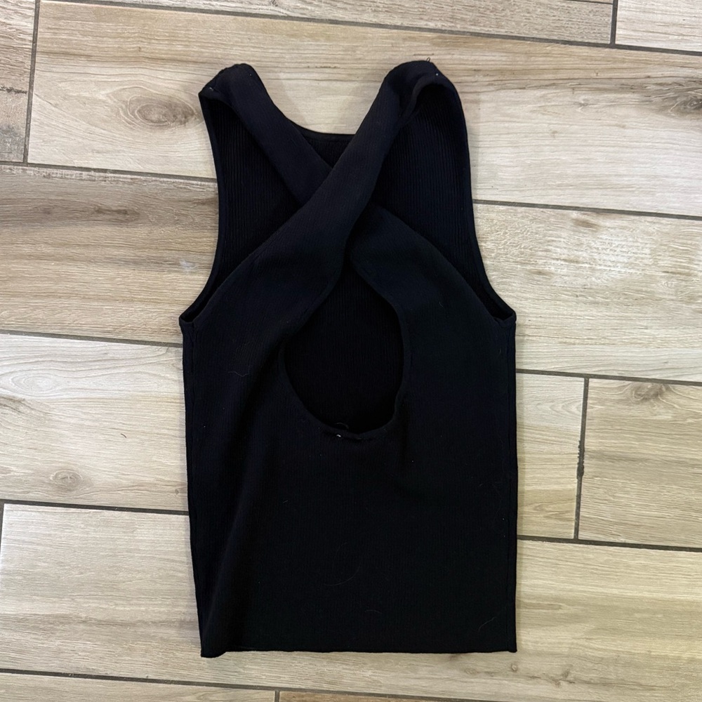 H&M Black Ribbed Open-Back Tank Top NWT (Size M)